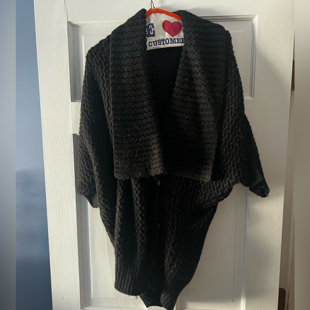 Country road Oversized alpaca/wool sweater size medium. Black